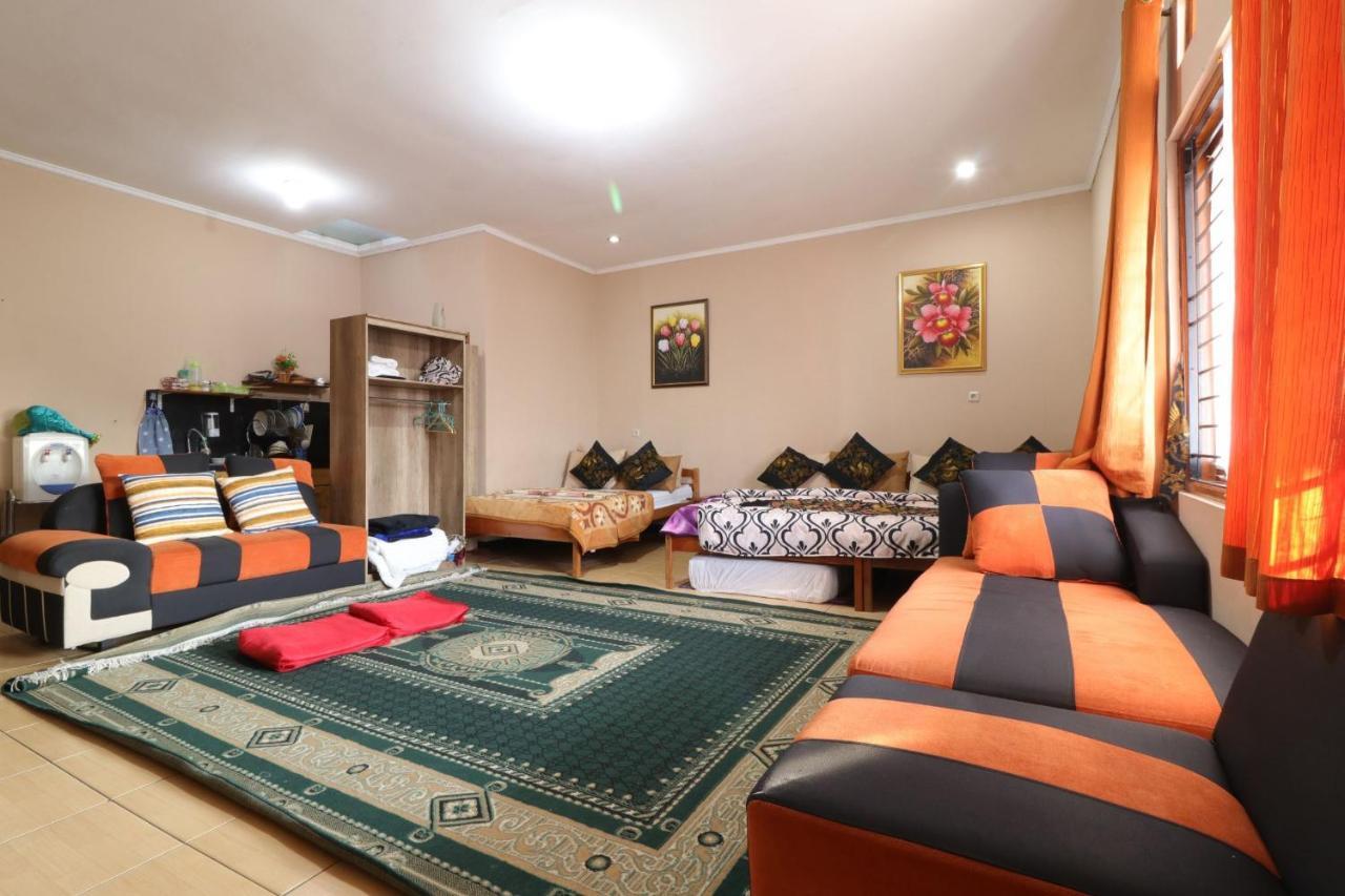 Lembur Incu Syariah Villa & Resto Lembang Exterior foto