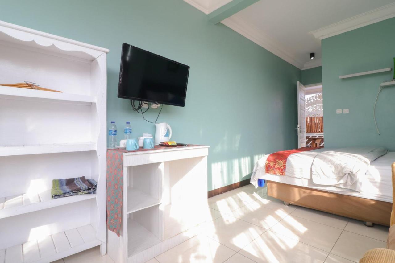Lembur Incu Syariah Villa & Resto Lembang Exterior foto
